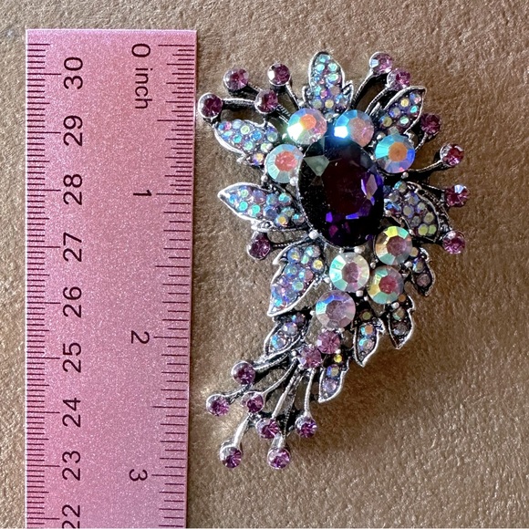 Aurora Borealis Crystal Brooch With Purple Rhinestones Silver Tone Metal Large - Picture 12 of 12